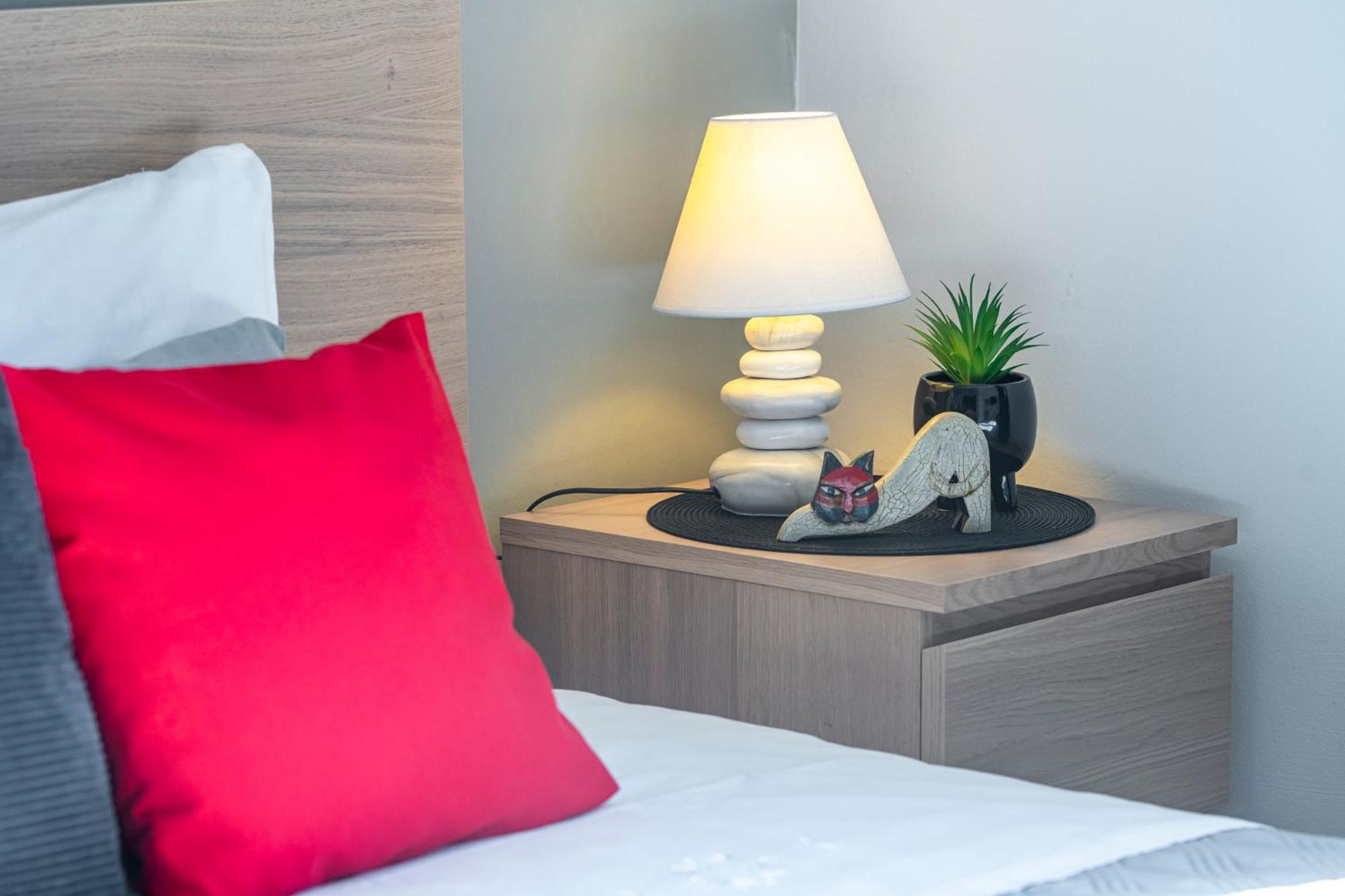 Apartman Lea *