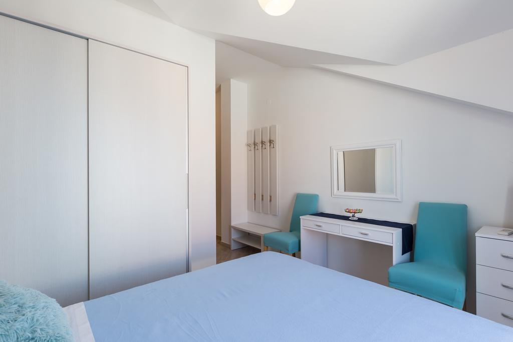 Apartman Lea *
